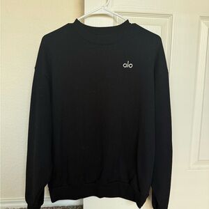 ALO Yoga Women’s Classic Black Crewneck Sweater